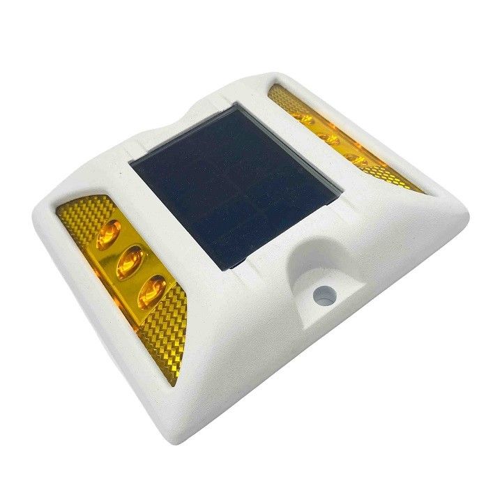 125 * 110 * 25mm 太陽光発電の道路反射器 高速道路マーカー 太陽光猫の目