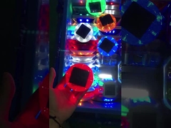 B103 LEDライト 重用太陽光LED プラスチック 猫の目 マークル 路面反射器