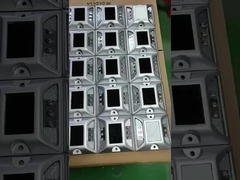 A106 耐久性太陽光 LED 道路 スタッド 道路 反射 ソーラー 舗装 高速道路 猫の目