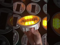 LED 閃光灯 太陽光発電のLED 道路ストッド 夜間照明のために