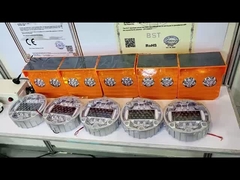 アルミIL300 道路路面標識灯 太陽光発電のドライブウェイライト